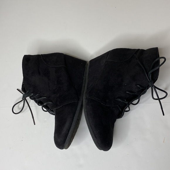Charles Albert Black Wedge Lace-up Booties size 7 - Picture 6 of 10